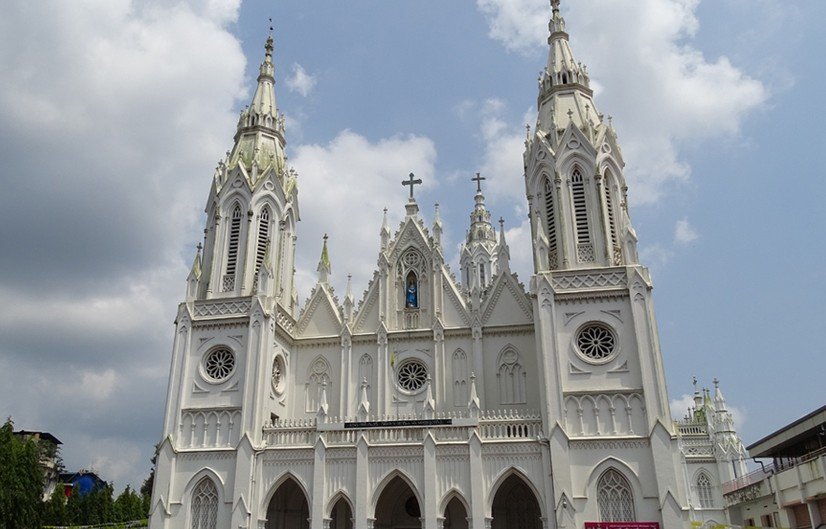 Our Lady of Dolours Basilica, Thrissur, Kerala - Vushii.com Our Lady of Dolours Basilica, Thrissur, Kerala - Vushii.com